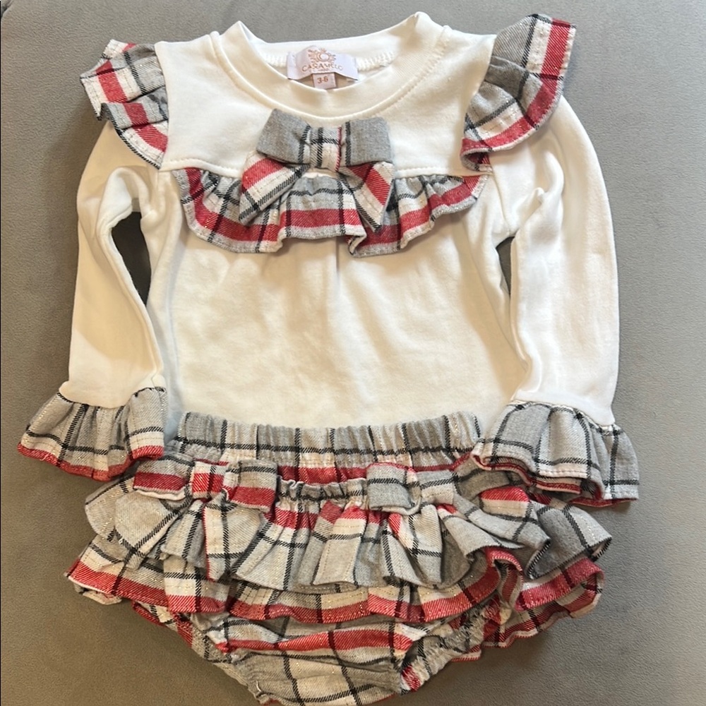 Like New Ruffle Skirt Set - Perfect for the holidays! 🚭